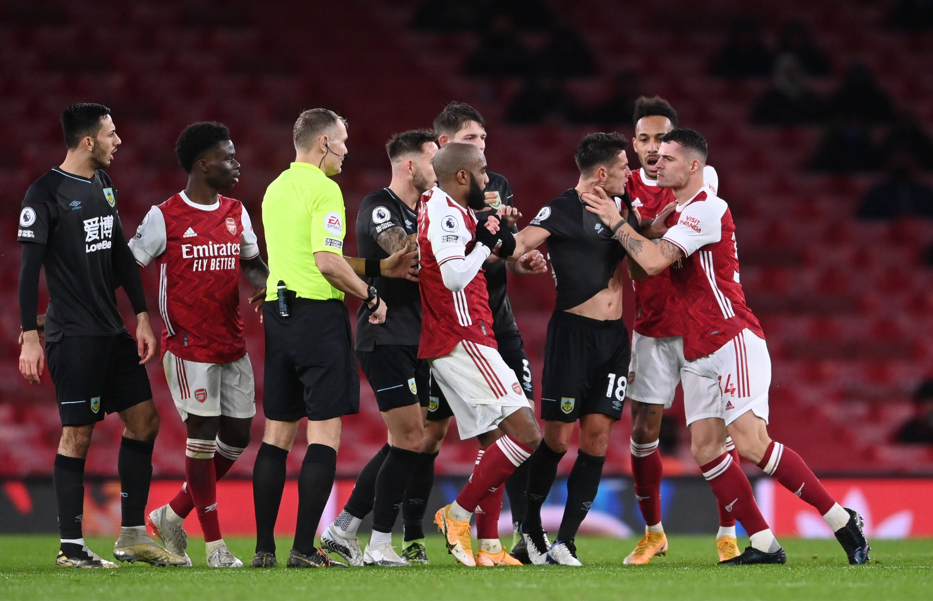 面无表情 面无表情